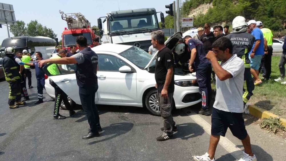 ÖLÜM TATİL DÖNÜŞÜ YAKALADI