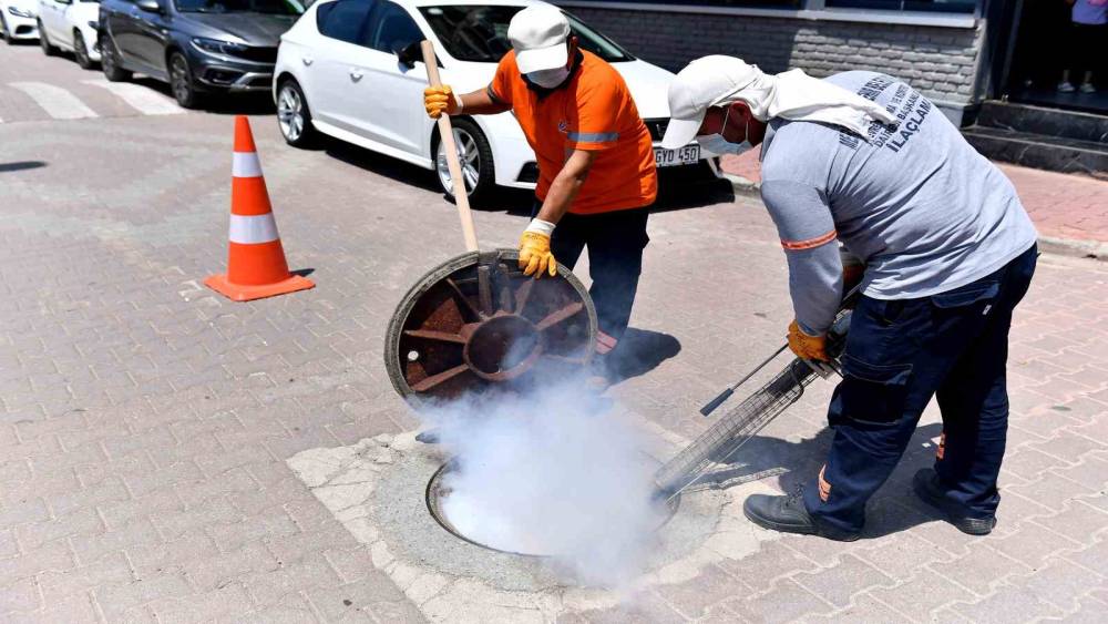 Mersin’de 160 bin noktada düzenli ilaçlama yapılıyor