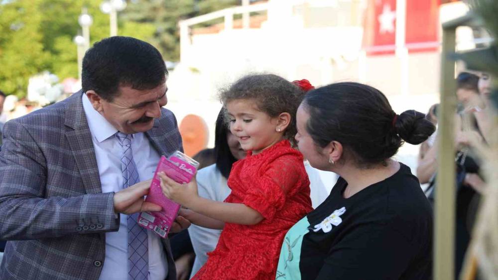 BURDUR PROTOKOLÜ ŞEHİT AİLELERİ VE GAZİLER İLE YEMEKTE BİR ARAYA GELDİ