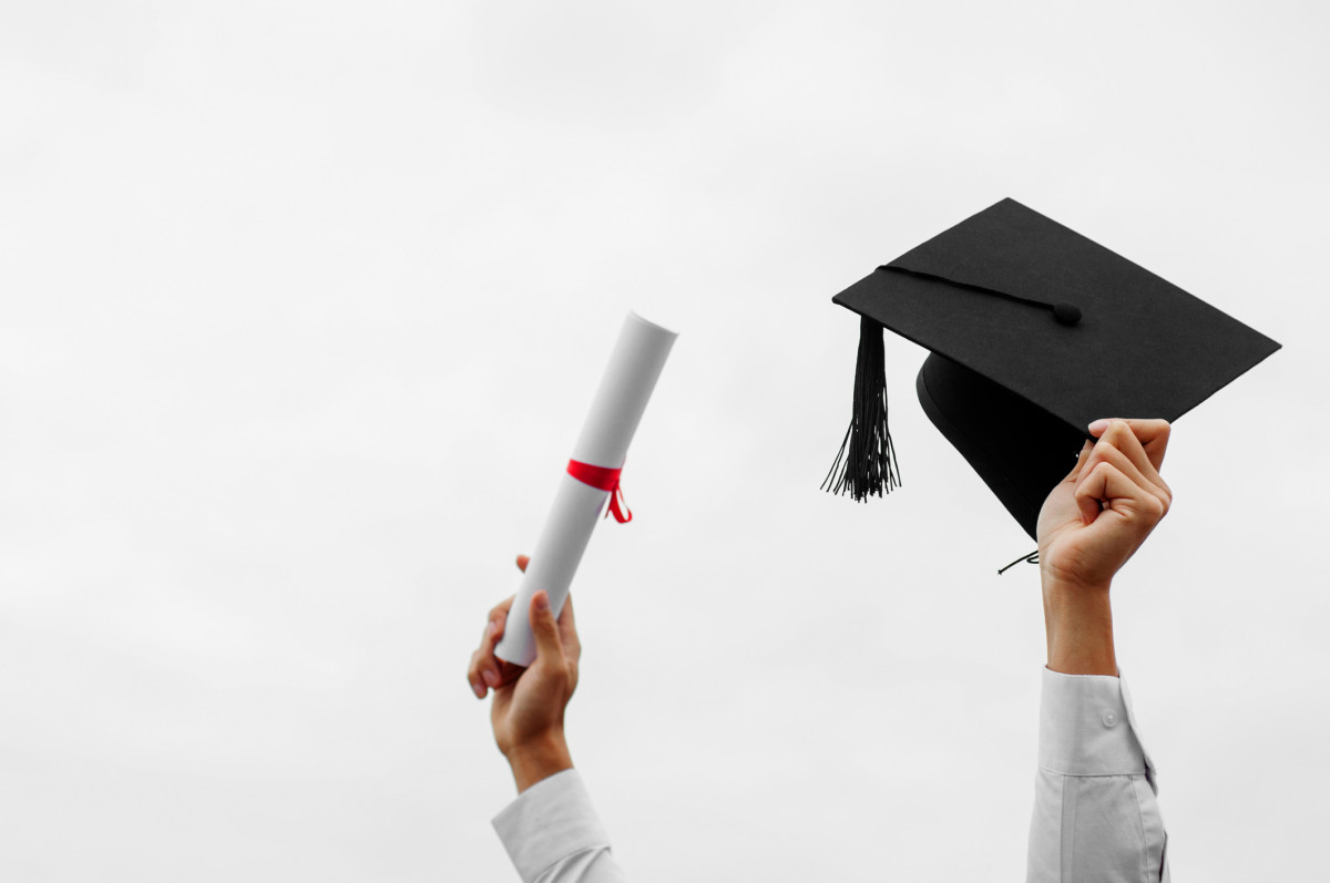 HAYALİ ÜNİVERSİTE İDDİASI! DİPLOMALAR SAHTE, REKTÖR İSE PROFESÖR DEĞİL LİSE MEZUNU ÇIKTI