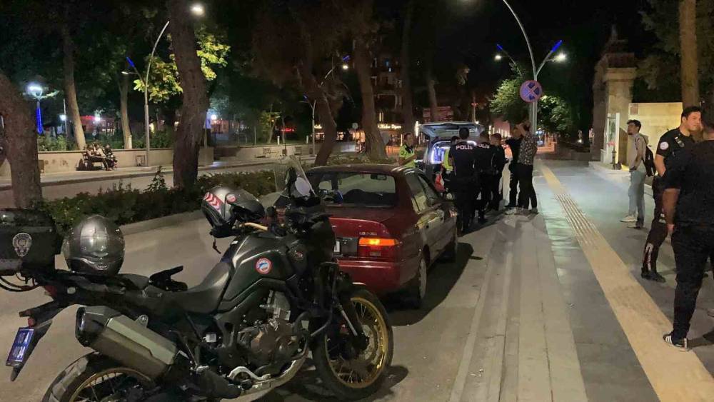 DRİFT ATARKEN EKİPLERE YAKALANDI, 20 BİN 352 TL PARA CEZASINDAN KURTULAMADI