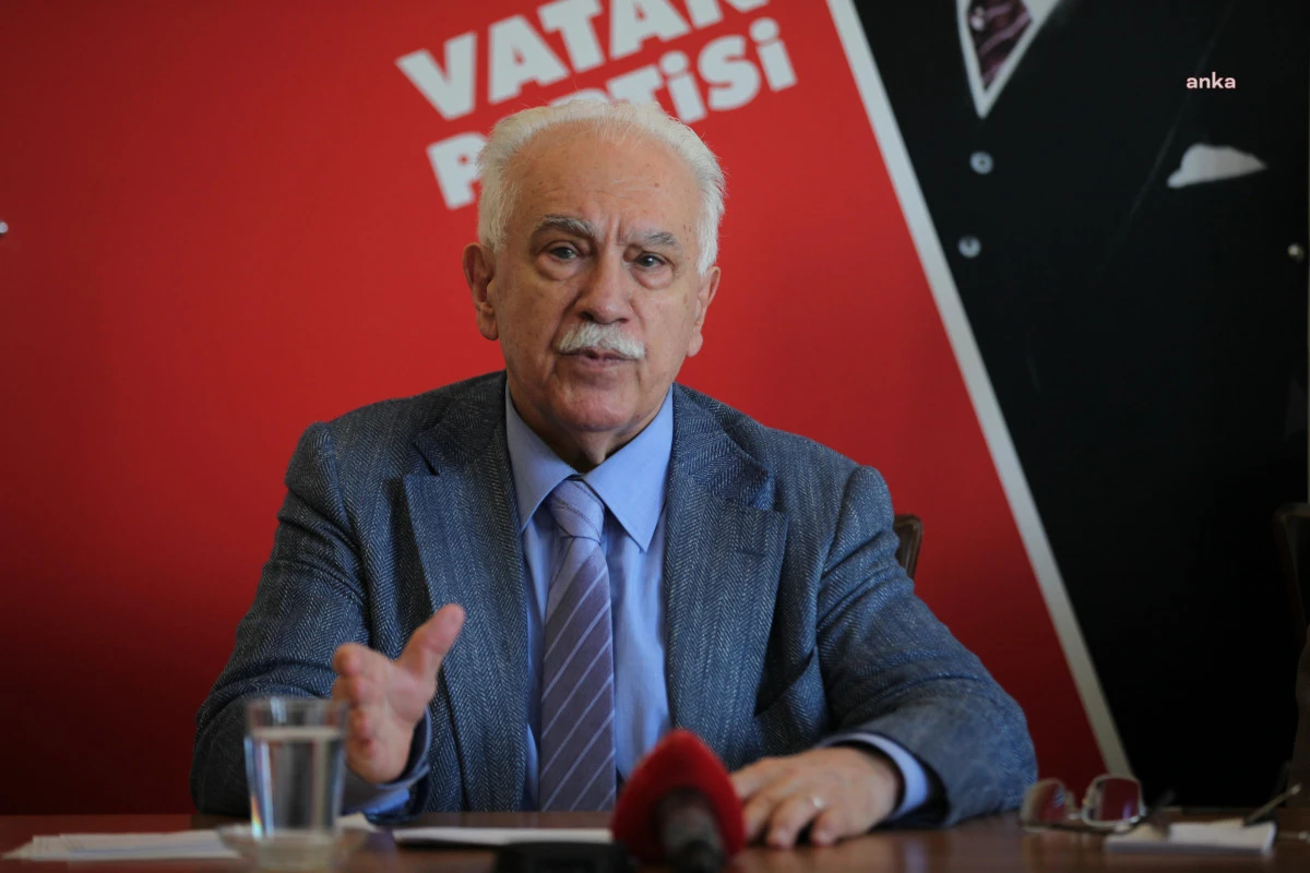 Doğu Perinçek: “Madenci grevinin ertelenmesi, hukuka ve iç cephemizin birlik ihtiyacına aykırıdır”