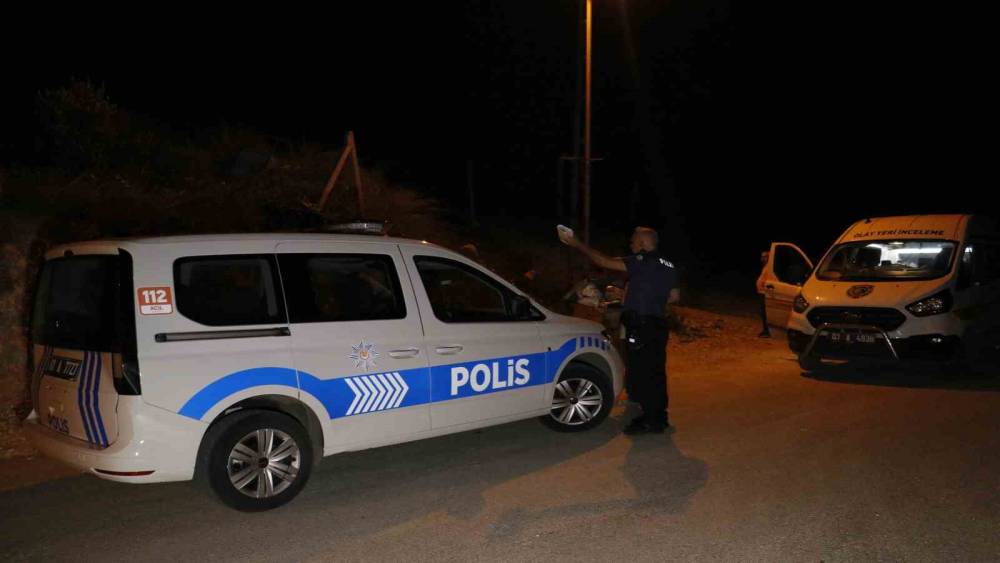 ÖNCE ÖLDÜRESİYE DARP ETTİLER, SONRA BIÇAKLAYIP AĞIR YARALADILAR