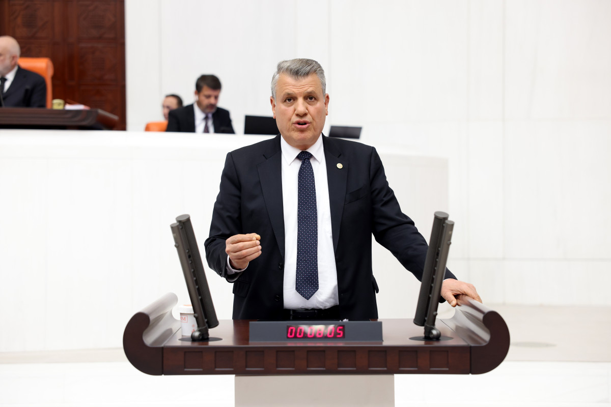 AYHAN BARUT'TAN AYÇİÇEĞİ İTHALATINA TEPKİ