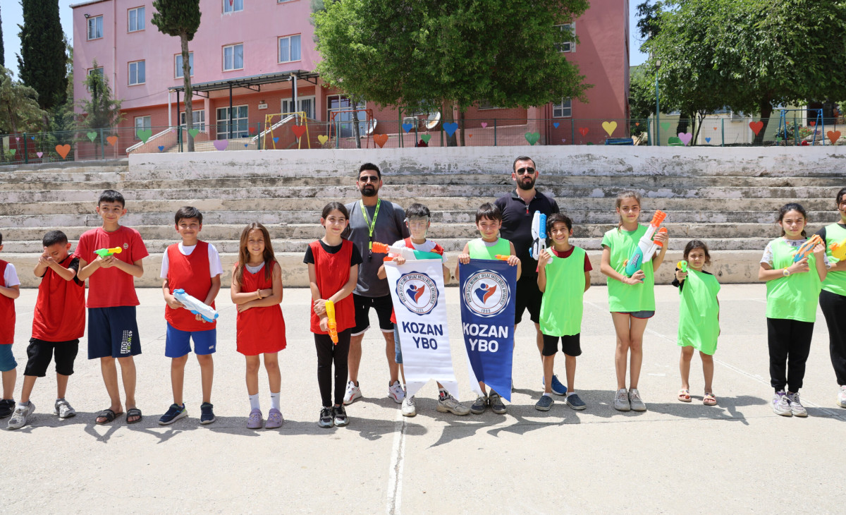AŞIRI SICAKTA KARNE HEDİYE SERİNLETTİ