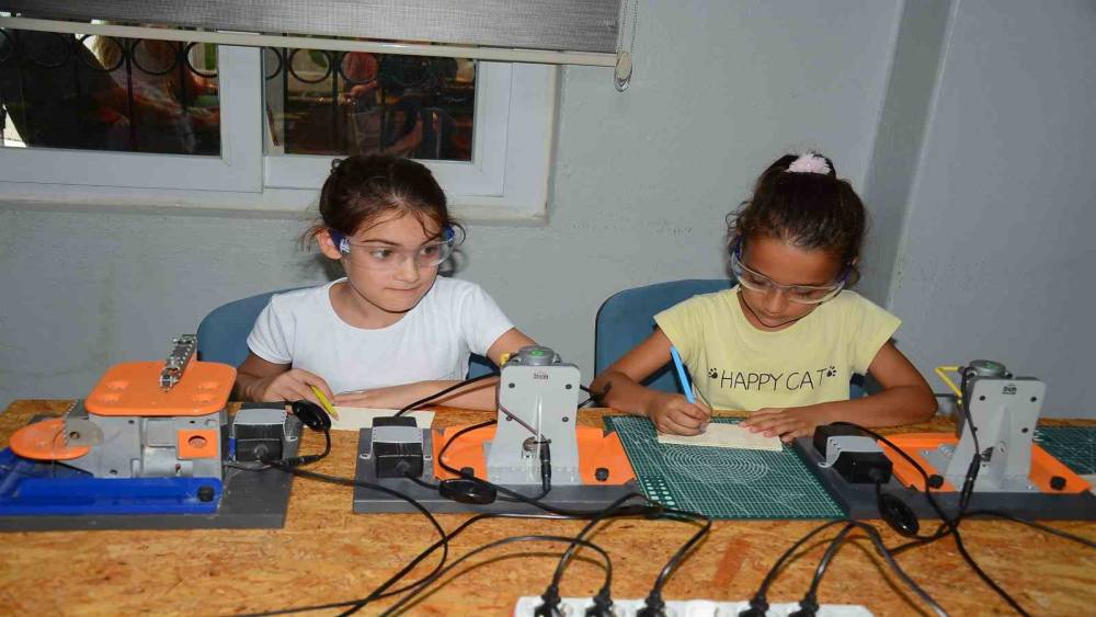 ÖĞRENCİLER BİLİMSEL EL BERECİLERİNİ MERSİN BÜYÜKŞEHİR BELEDİYESİYLE GELİŞTİRİYOR