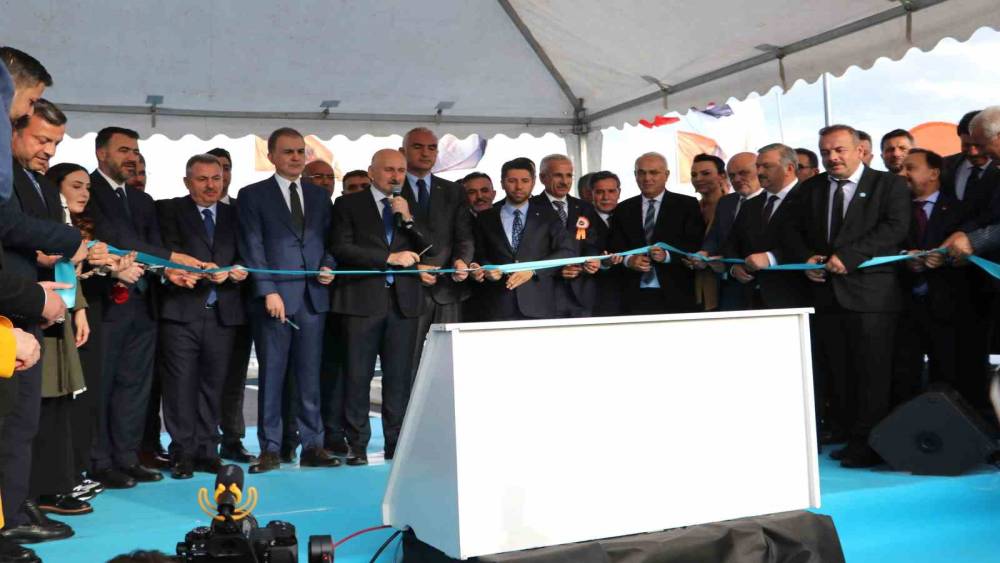 Cumhurbaşkanı Erdoğan: “Her eser milletin refahı için konmuş bir tuğla”