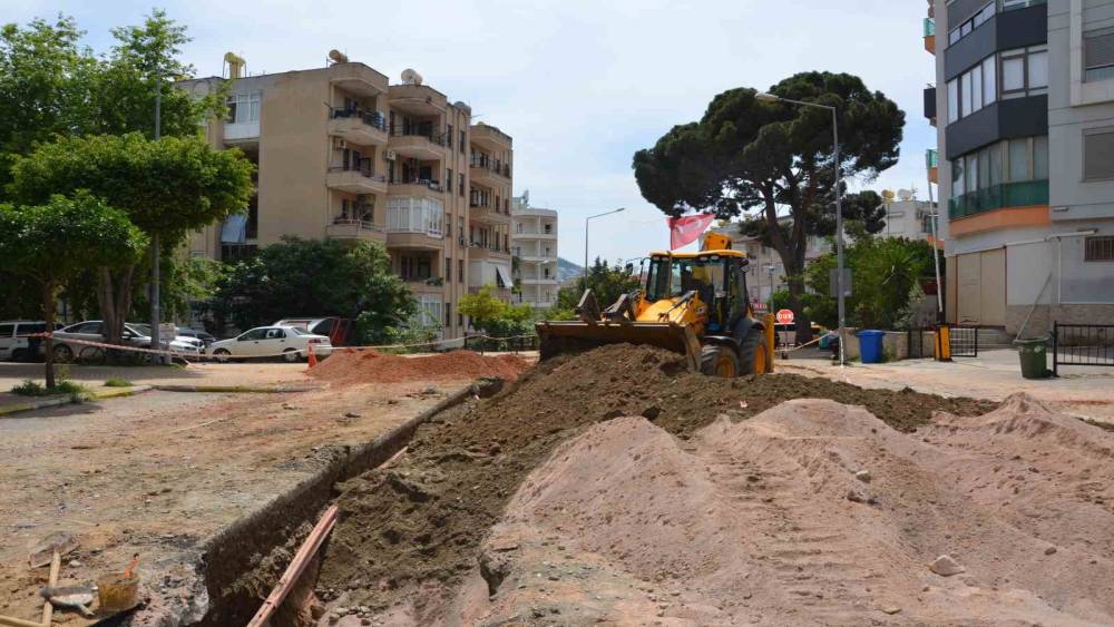 ALANYA’DA ÜÇ MAHALLEYE 2 BİN 200 METRE YENİ HAT