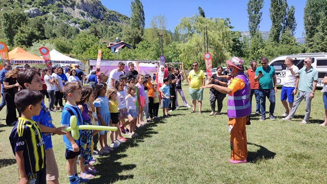 LAVANTA FESTİVALİ’NE ‘KALKINMA’ MOLASI FEKE TAPAN LAVANTA FESTİVALİ’ BU SENE DÜZENLENMEYECEK