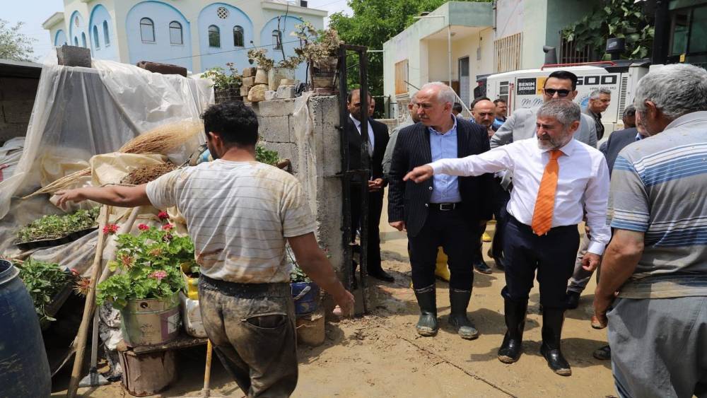 MERSİN’DE SELDEN ETKİLENEN VATANDAŞLARIN HESAPLARINA 10 BİN TL YATIRILDI