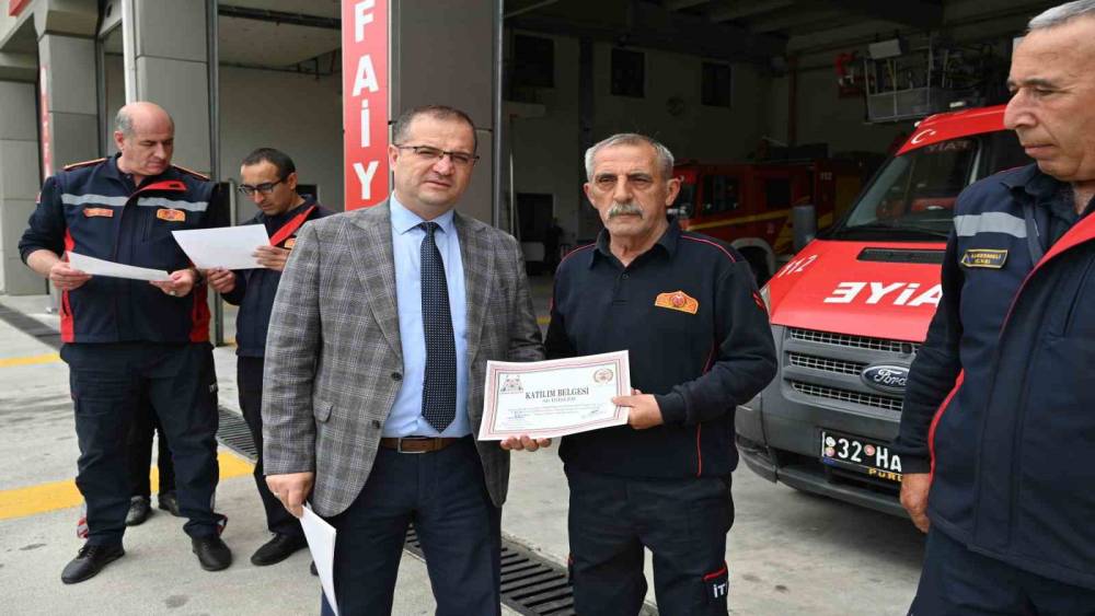 ZORLU EĞİTİMLERİ TAMAMLAYARAK MESLEĞE HAZIR HALE GELDİLER