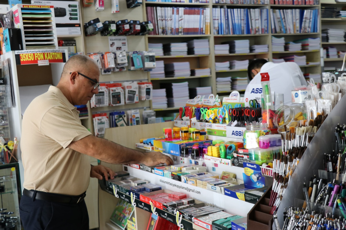 OKULLAR AÇILMASINA SAYILI GÜN KALA ANTALYA’DA KIRTASİYELER DENETLENİYOR