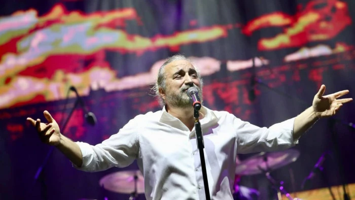 VOLKAN KONAK İÇİN "SAHNEDE GEBERDİ" DİYEN MÜFTÜ KOCAELİ'YE VAİZ OLARAK ATANDI