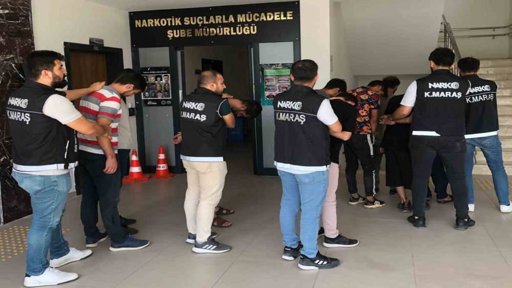 UYUŞTURUCU SATTIĞI ÖNE SÜRÜLEN 5 ŞÜPHELİ TUTUKLANDI