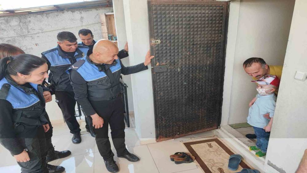 Kardeşinden ilik nakli yapılan küçük Bilal’e polisten sürpriz