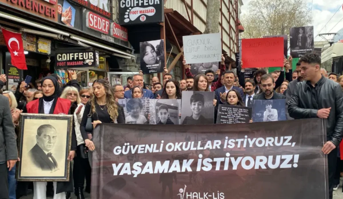 CHP,23 NİSAN'DA İSTANBUL İL MİLLİ EĞİTİM MÜDÜRLÜĞÜ ÖNÜNDE:'GÜVENLİ OKULLAR İSTİYORUZ!'