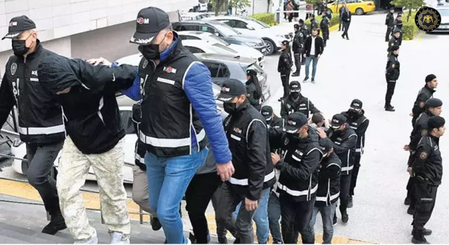 ADANA MERKEZLİ 4 İLDE DÜZENLENEN ÇETE OPERASYONLARINDA 15 ŞÜPHELİ YAKALANDI