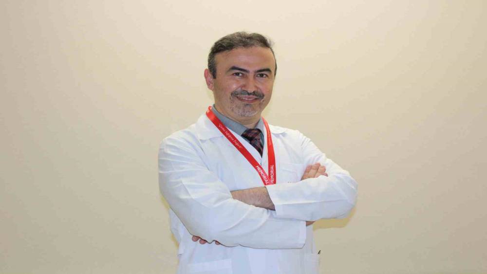 DOÇ. DR. İSMAİL ÖNDER UYSAL: "KULAKLARIN NEMLİ KALMASI ENFEKSİYONA NEDEN OLUYOR"