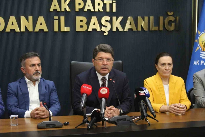 Adalet Bakanı Tunç, AK Parti Adana İl Başkanlığı ziyaretinde konuştu