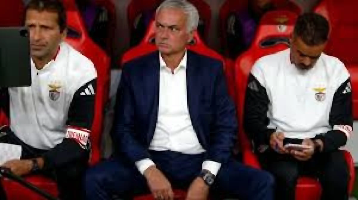 İNANILMAZ MAÇ! MOURİNHO ÖLDÜ ÖLDÜ DİRİLDİ