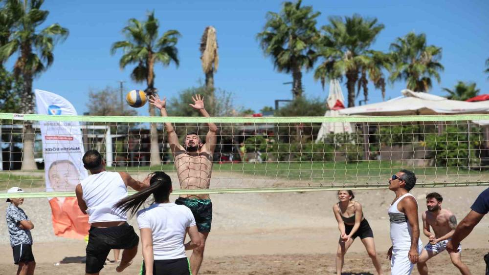 Büyükşehir’den plaj voleybolu turnuvası