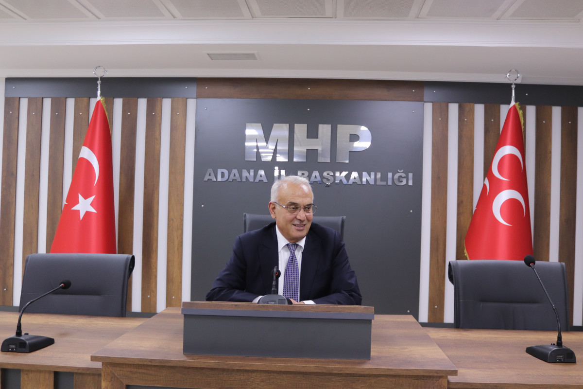 “CUMHUR KAZANACAK, ADANA KAZANACAK!”