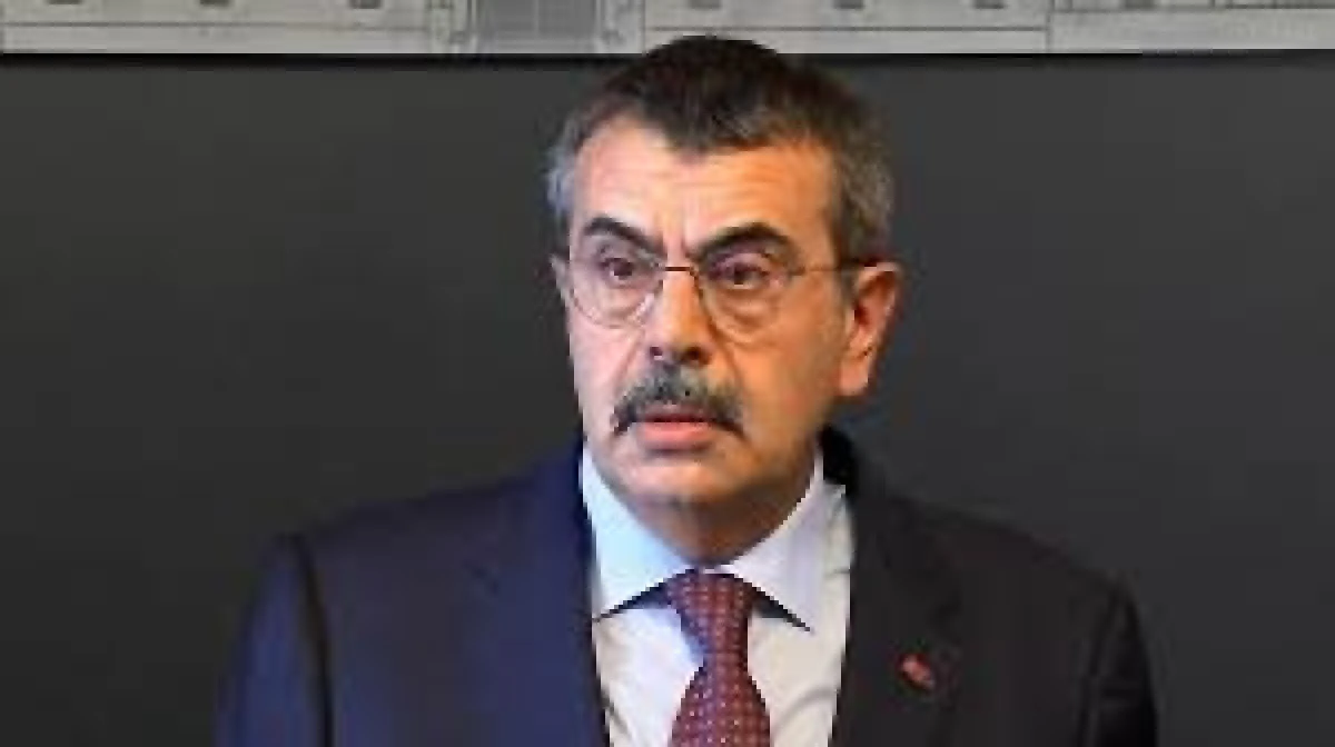MİLLİ EĞİTİM BAKANI YUSUF TEKİN: DEPREMDEN SONRA İSTANBUL'DA 3'Ü TARİHİ 4 OKUL BİNASI BOŞALTILDI