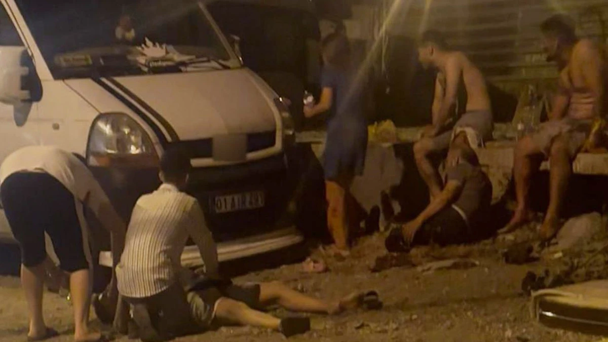 ADANA'DA SİLAHLI KAVGADA ORTALIK SAVAŞ ALANINA DÖNDÜ: 1 ÖLÜ, 4 YARALI