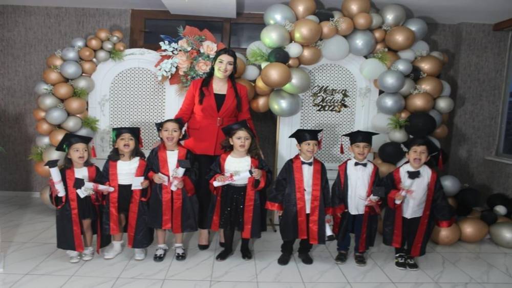 CEYHAN FEN LİSESİ’NDEKİ ANASINIFI İLK MEZUNLARINI VERDİ