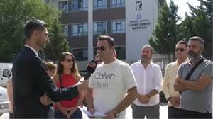 "CUMHURBAŞKANLIĞINDA KUZENİM VAR" DİYEN VELİ, ÖĞRETMENİ SÜRDÜRDÜ! DİĞER VELİLER, ÖĞRETMEN İÇİN ADALET ARIYOR!