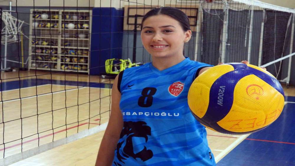 KEPEZ’İN GENÇ VOLEYBOLCUSU İZMİR’E TRANSFER OLDU