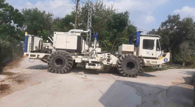 60 YIL ÖNCE KAPATILAN PETROL KUYUSUNDA ARAMA ÇALIŞMASI BAŞLATILDI, KÖYÜ PETROL HEYECANI SARDI