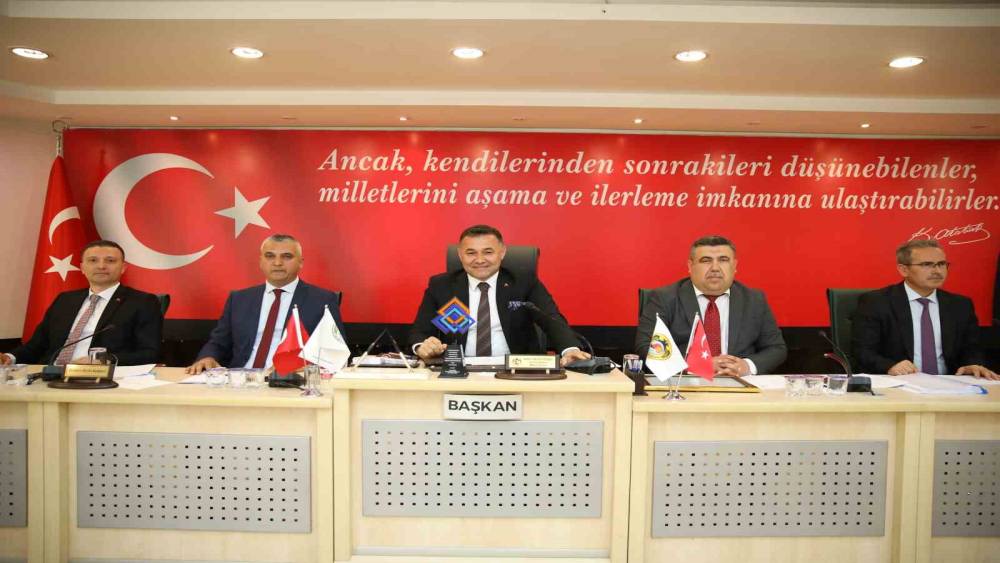 Alanya Belediyesi 2022 yılı gelir-gider bütçesi Mecliste onaylandı