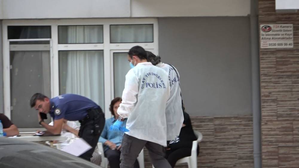 YAŞLI ADAM EVİNDE ÖLÜ BULUNDU