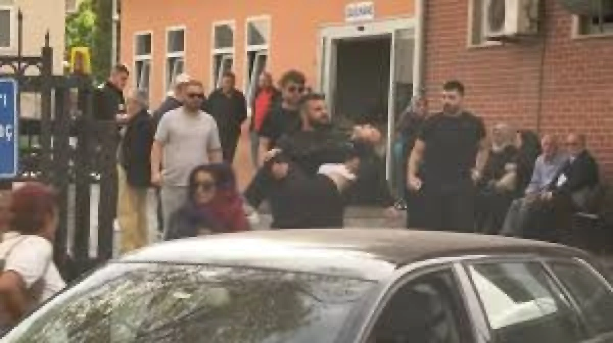 GÜLLÜ'NÜN KIZI GASİLHANEDE FENALIK GEÇİRDİ