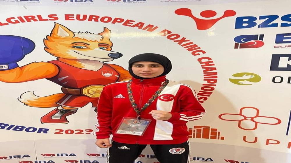 KOZANLI SPORCU İLK DEFA KATILDIĞI ŞAMPİYONADAN BRONZ MADALYA İLE DÖNDÜ