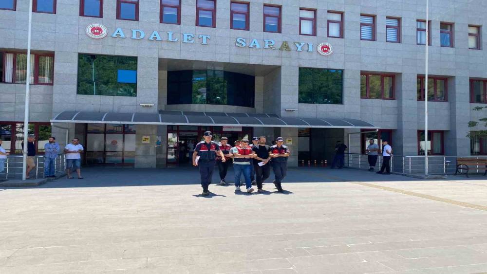 MANAVGAT’TA 100 GRAM UYUŞTURUCU ELE GEÇİRİLDİ, 2 KİŞİ TUTUKLANDI