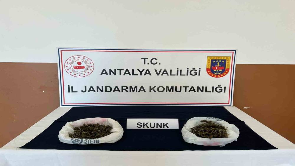 Alanya’da uyuşturucu ticaretine jandarma engeli