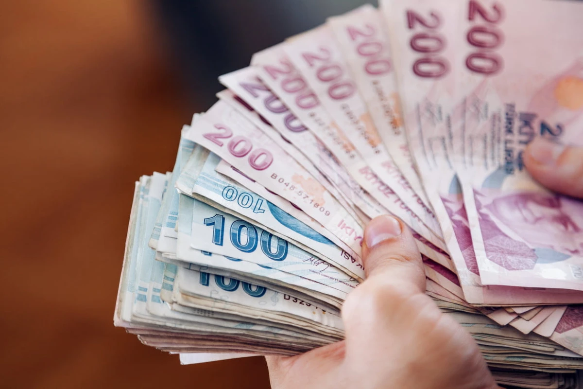 MEMUR VE EMEKLİ MAAŞ ZAM ORANLARI NETLEŞİYOR