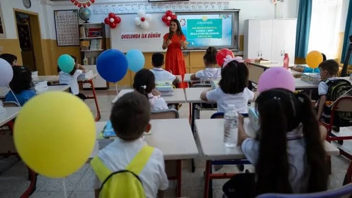ADANA’DA UYUM HAFTASI BAŞLADI: MİNİKLER SINIFLARIYLA BULUŞTU