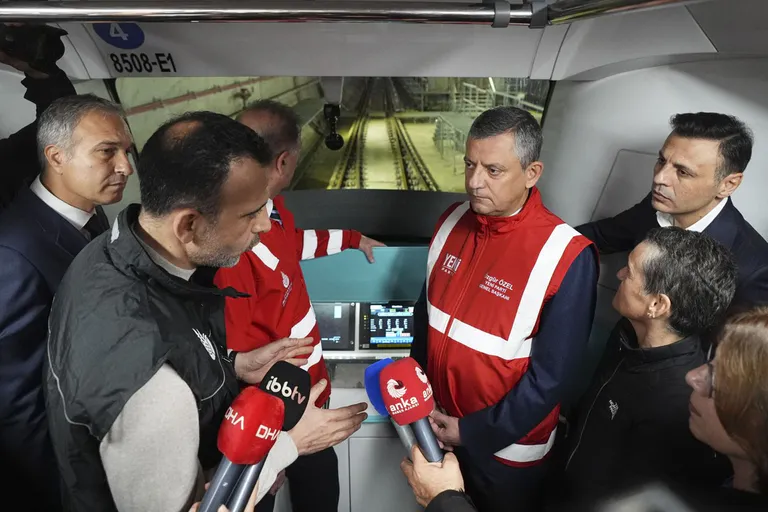 ozgurozel umraniye Atasehir Goztepe Metro Hatti