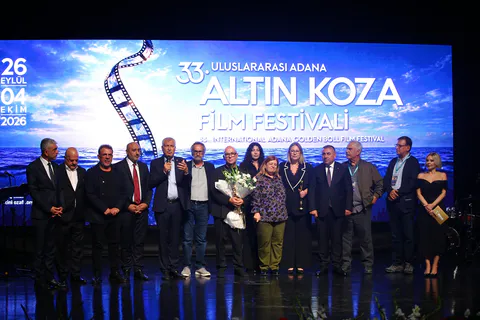 AA 20261001 42627226 42627221 33 ULUSLARARASI ADANA ALTIN KOZA FILM FESTIVALINDE ONUR ODULLERI TORENLE VERILDI